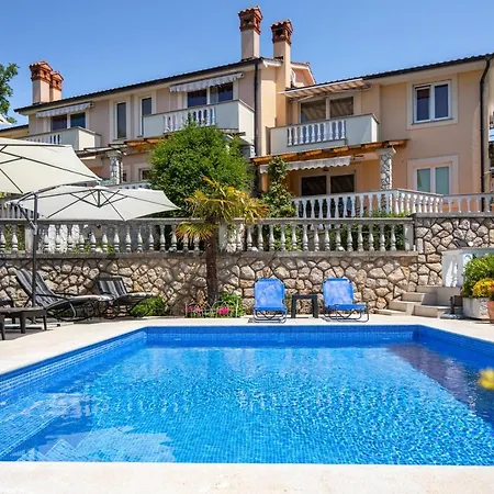 Krebelj By El-pi Tours *