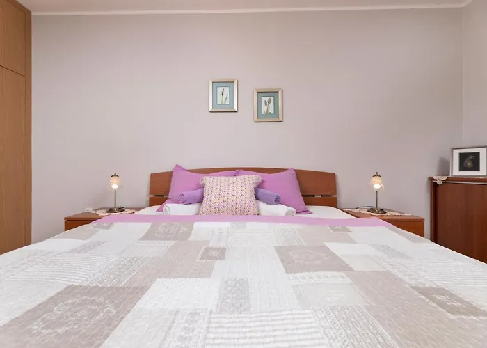 Krebelj By El-pi Tours