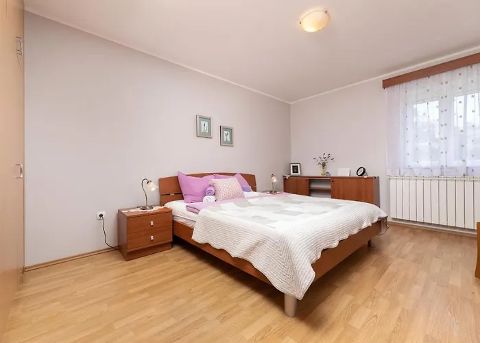 Krebelj By El-pi Tours Apartmán *