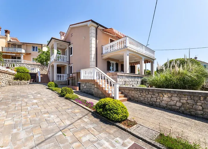 Krebelj By El-pi Tours *